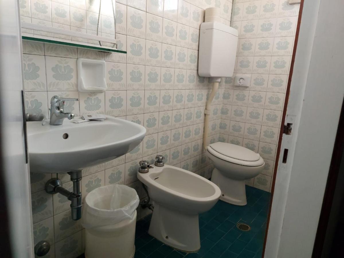 רימיני Hotel Brezza מראה חיצוני תמונה