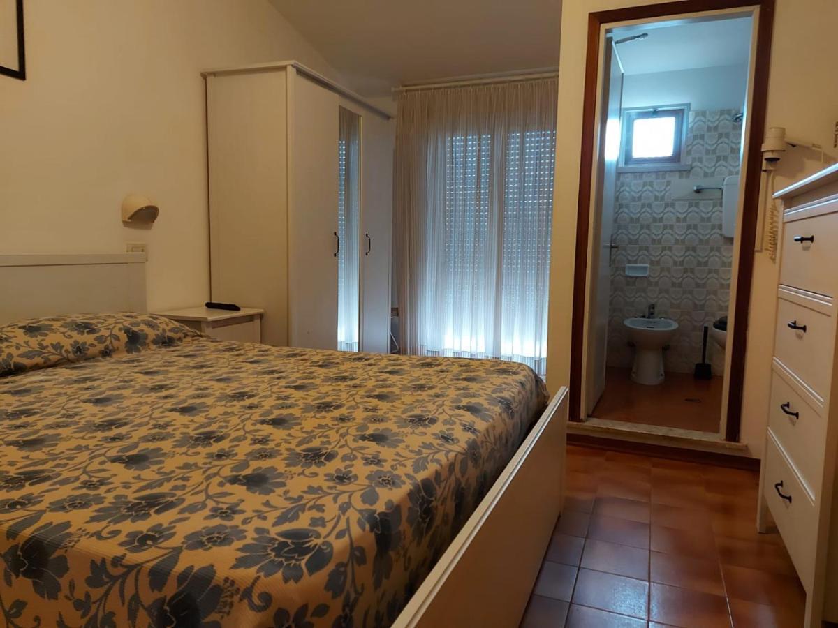 רימיני Hotel Brezza מראה חיצוני תמונה