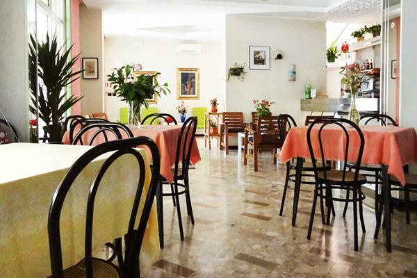 רימיני Hotel Brezza מראה חיצוני תמונה